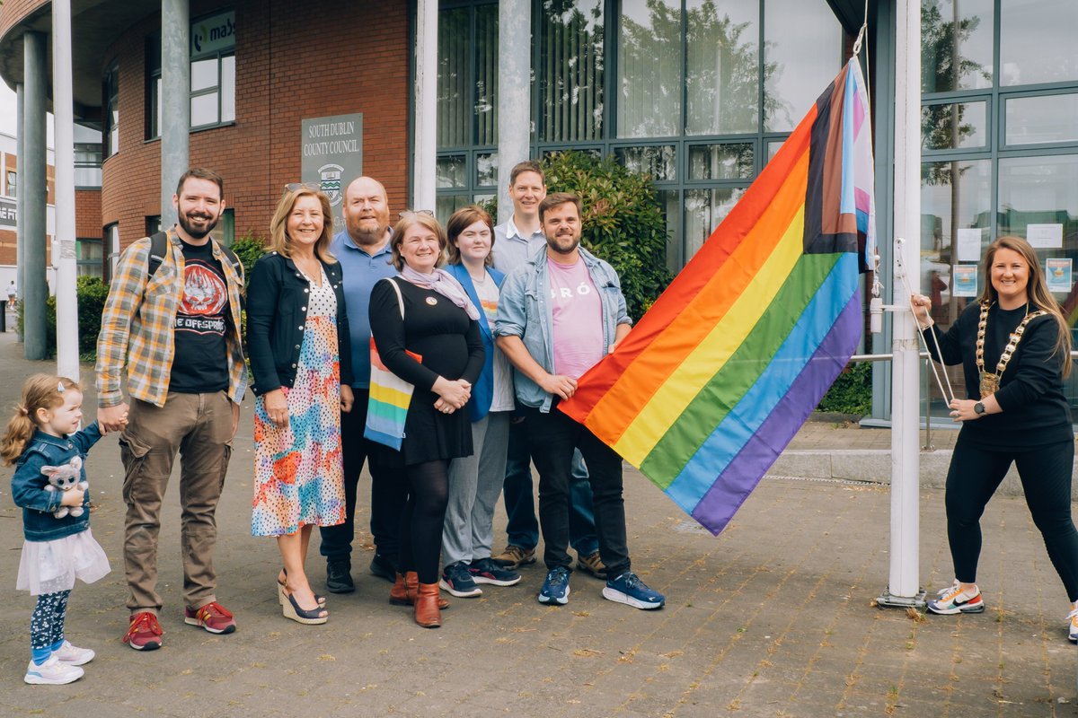 The Mayor of South Dublin County Council, Cllr. Emma Murphy raising the Pride flag for #PrideMonth  in Clondalkin Civic Office. #Pride2023