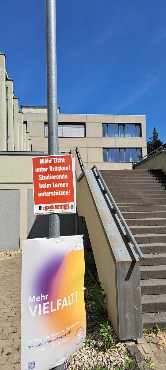 Liebes Wahlvieh zum Anlass der xten Hochschulwahlen der <a href="/TUDarmstadt/">TU Darmstadt</a> haben wir die ersten Plakate an der Lichtwiese angebracht. Wer hat sie schon gesehen?