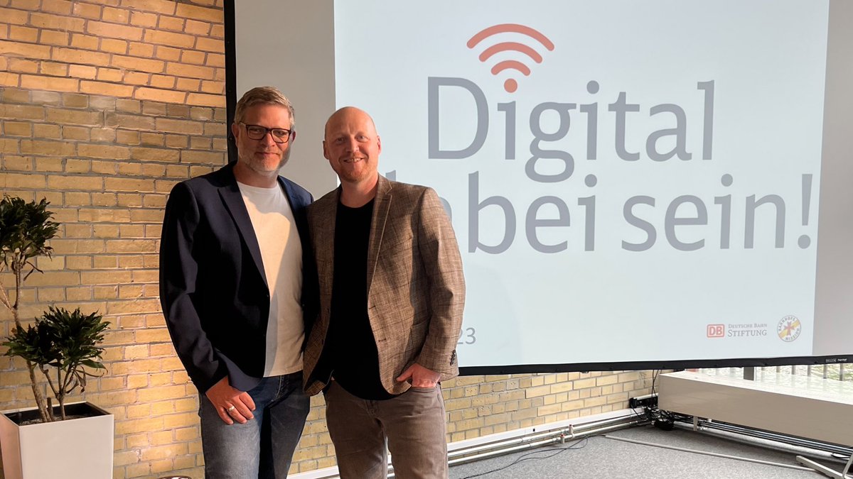 Heute am Pitch der #StiftungDeutscheBahn teilgenommen und die Förderung für unsere <a href="/Bahnhofsmission/">Bahnhofsmission</a> in Münster „gewonnen“! Danke für den tollen Tag! 10 richtig gute Projektideen. 
Für alle Mitlesenden: Bahnhofsmissionen sind der Hammer!