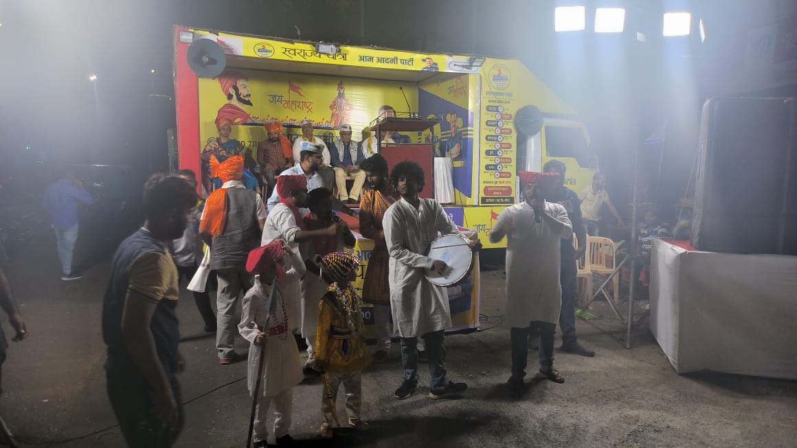 AAPRaigad's tweet photo. पुणेकर म्हणतात पुण्���ात भाजपाची सत्ता म्हणजे, "भीक नको पण कुत्रा आवर"... 
#AAPSwarajyaYatraPune https://t.co/GwDoPGhZB7