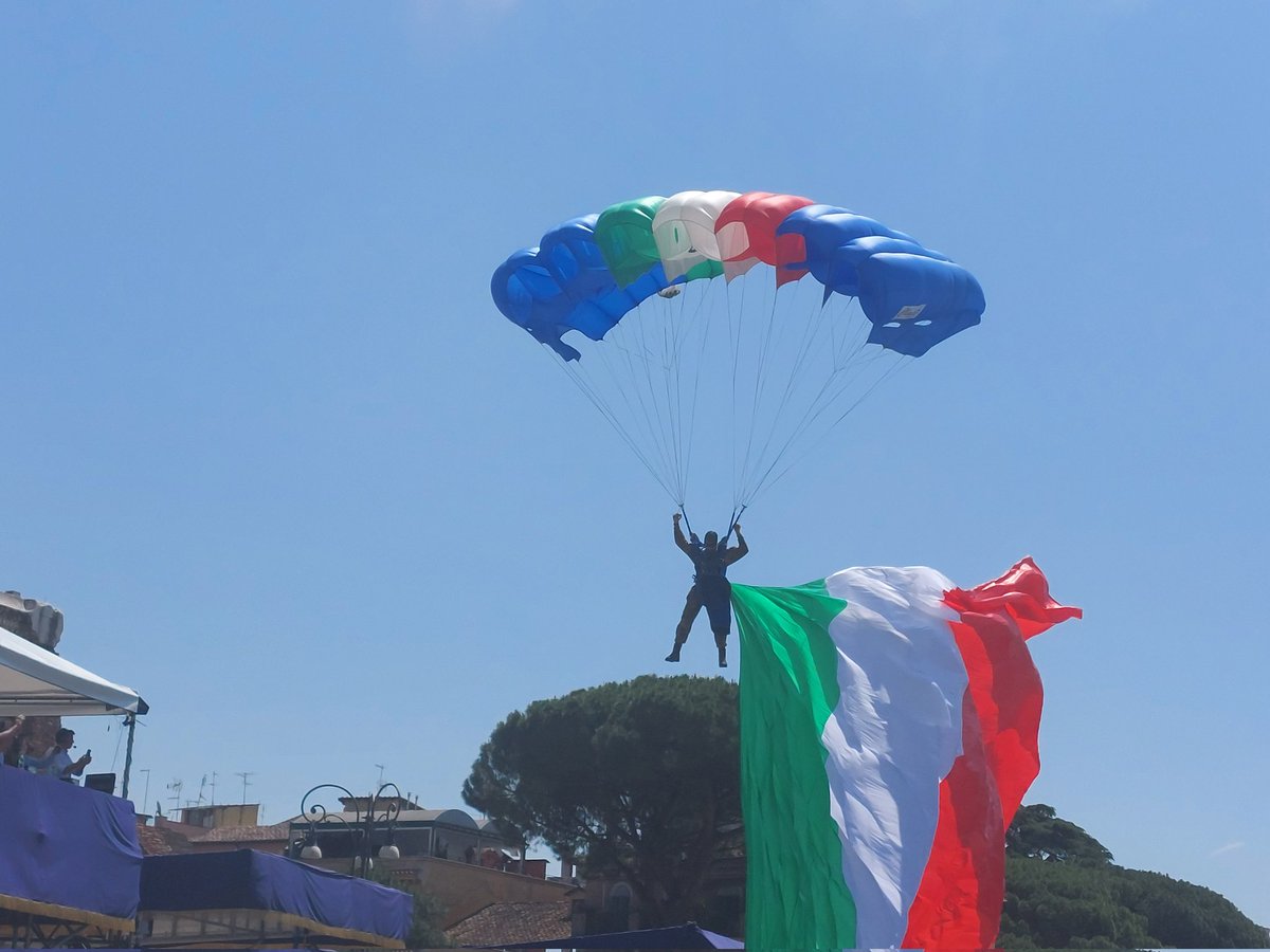 Buona festa della Repubblica Italia.