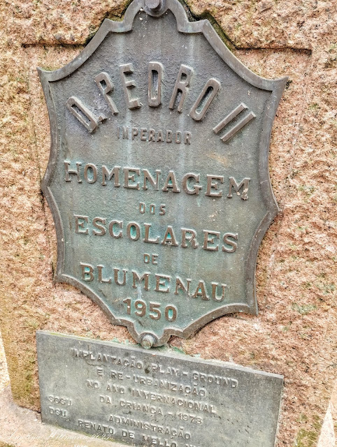 AngelWittmann's tweet photo. #AngelinaWittmann - #Arte-Cultura-#História e Antropologia : O Busto do Imperador do Brasil - D. Pedro II - Encontra-se na Praça D. Pedro II
#Blumenau #DPedroII
https://t.co/dP9g3YWSpf https://t.co/x7MAnNViP8
