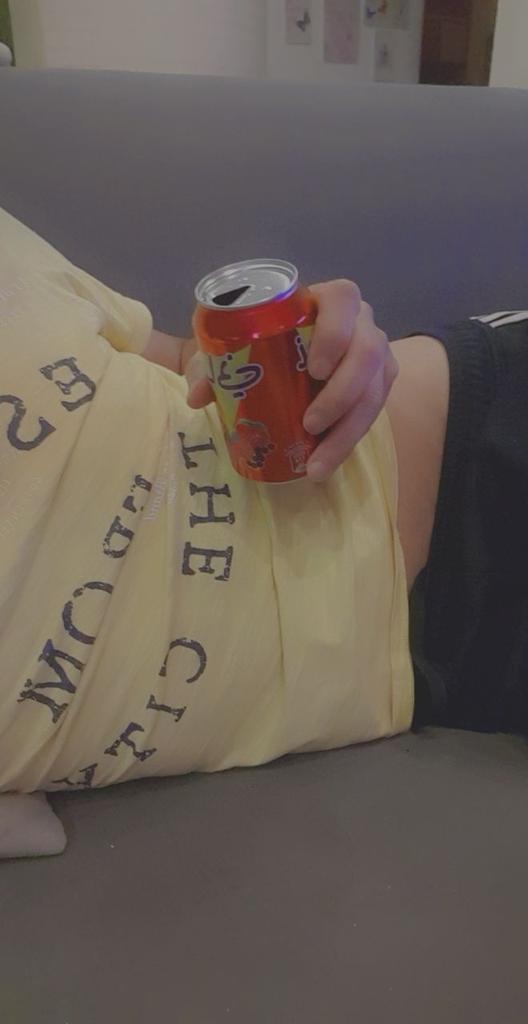 جمعه مباركه
الي بده نلتقي يسوي متابعه واعادةالتغريد ويجي خاص ويعرفنا بنفسه وكم عمره ومن وين 
اتا والله جاد