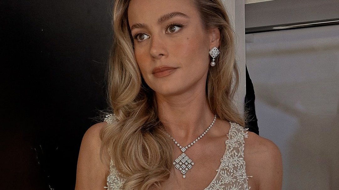 ㅤㅤ ㅤ
               
⠀⠀⠀p o v   ›  " então  você  namora 
⠀⠀ aquela   tal  de  teresa   esparza ? "
                                              
ㅤㅤ