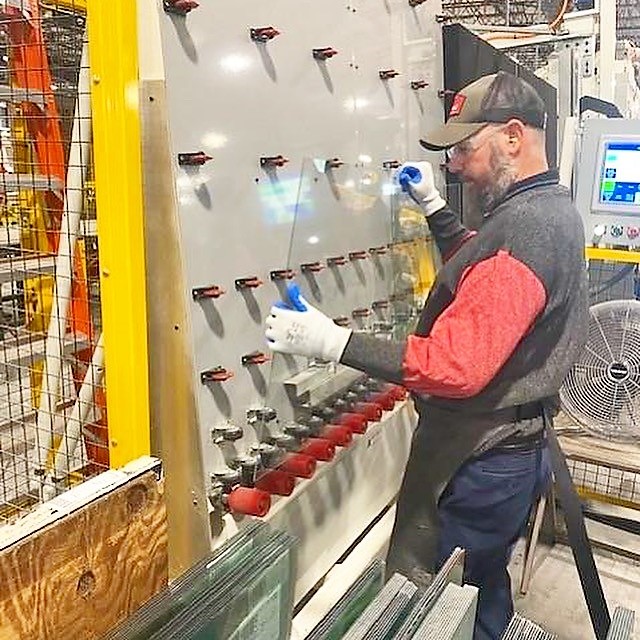 ark_safety's tweet image. This article is a great  introduction to the topic of cut protection as you continue your pursuit to comprehensive  knowledge in occupational safety.
#worksafer #cutprotection #cutresistance #glasshandling #ppe

linkedin.com/pulse/cut-resi…