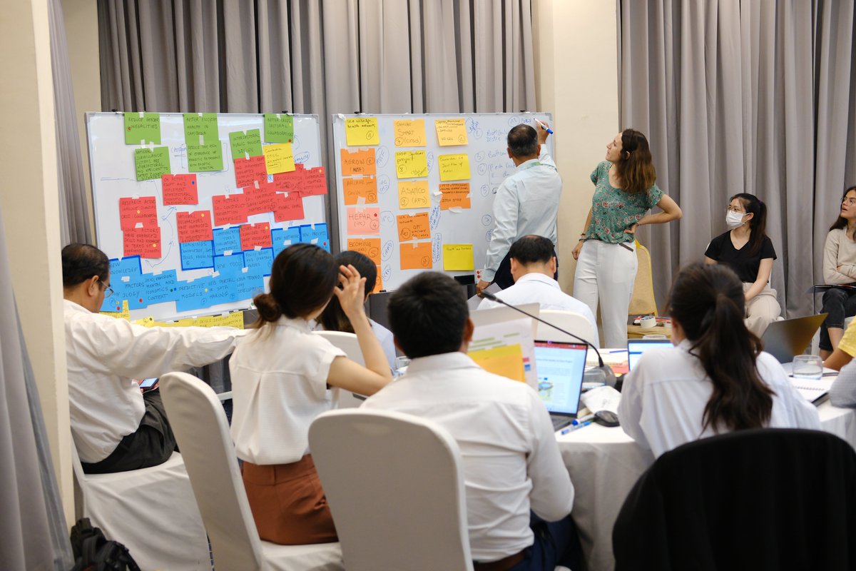 #PREZODE | 👉 Le projet #AfriCam au #Cambodge 🇰🇭 repose sur la co-construction avec différents acteurs locaux et internationaux, parmi lesquels <a href="/PasteurCambodia/">Institut Pasteur du Cambodge</a> <a href="/BattambangH/">Battambang Provincial Hospital</a> <a href="/iDEorg/">iDE</a> <a href="/AVSF_ONG/">Agronomes & Vétérinaires Sans Frontières</a> <a href="/WCSCambodia/">WCS Cambodia</a>, et bénéficie du soutien des autorités nationales. (2-2)
#OneHealth #IRD