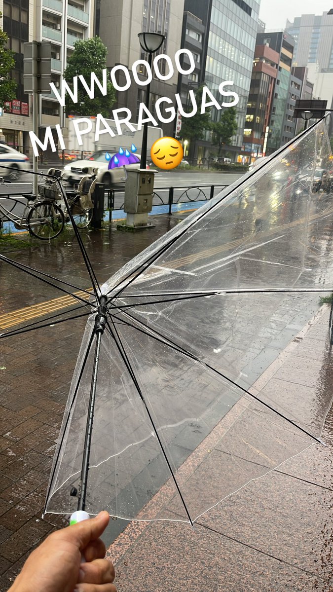 今日の午後、傘が壊れてしまいました
☔️🌂🌧️💧😂😂😂