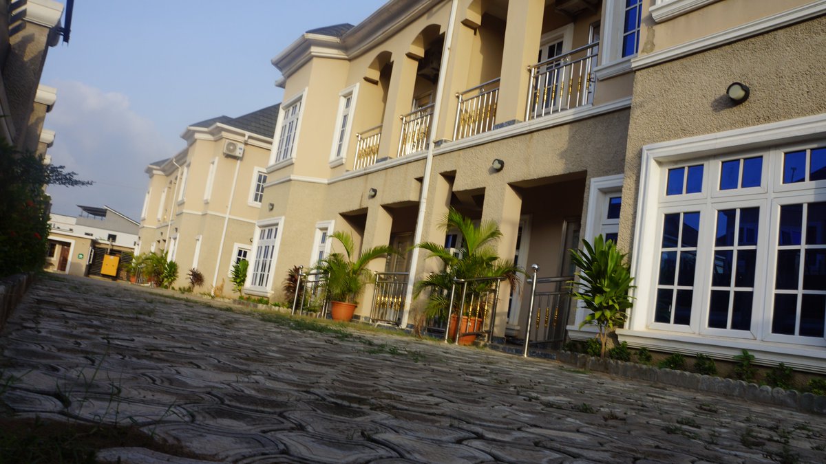 🛎️ Seeking a memorable stay in #Abuja? Choose #Apartment550 for your shortlet needs! Dial Nneka on 09043293088 to secure your one bedroom or two bedroom apartment. Experience the finest in luxury and convenience.🏊 #AbujaShortletApartment #AbujaShortStays #ServicedApartments