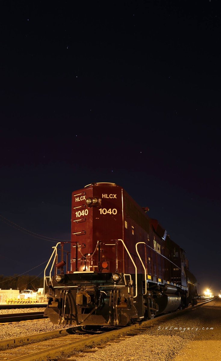 SiKImagery's tweet image. Happy Friday! Share what you’d like for #FridayFreeForAll!
While cleaning up some hard drives and my iCloud account…I came across 1 of my first ever #night shots. I can’t even tell you how proud I was of this shot. Now I look at it…and…it’s ok. But it meant a lot at the time!