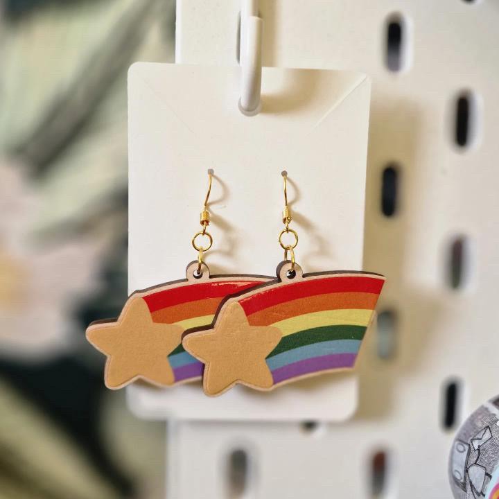 ZapCreatives's tweet photo. This week's FRIDAY FAVES! 😍
Tag #zapcreatives to be featured 📷
Our Fave's this week:
▪️ scatterbrain.studios
▪️ apundantlyclear
▪️ kittyturnershop
* All profiles from Instagram.
#art #smallbusiness #etsy #creative #artist #illustration #merch https://t.co/twpFj8Sgqp