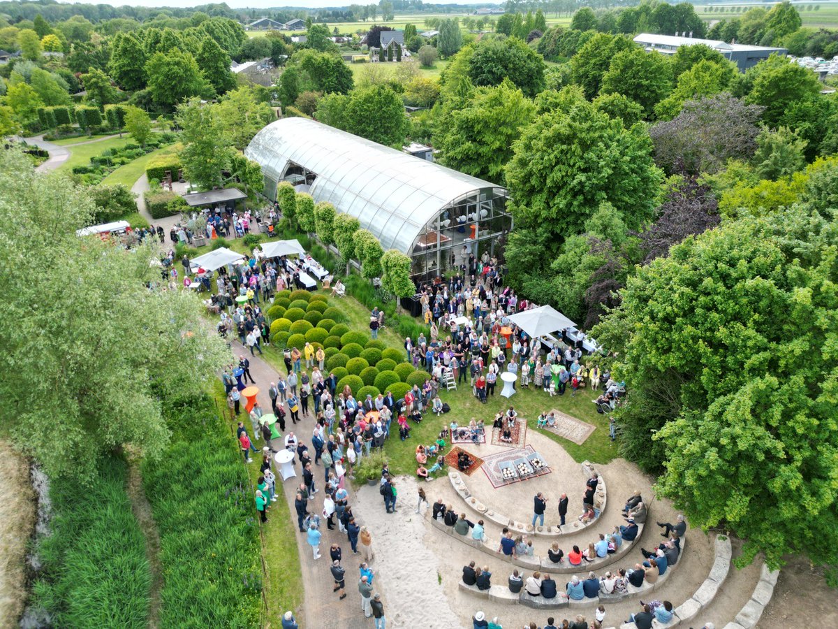 Bloemenpark Appeltern tweet media