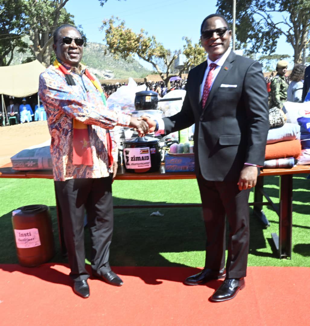 faz_trust's tweet photo. UPDATE
President @edmnangagwa visited an area called Mt Soche which is one of the areas that was devastated by Cyclone Freddy. with love from Zimbabwe, he did not go empty handed https://t.co/WFNjkB50WO