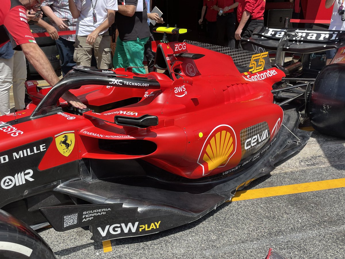 LukeSmithF1's tweet photo. So long to the bathtub - here’s the upgraded Ferrari sidepod #F1 #SpanishGP https://t.co/DWfbCNJKC0