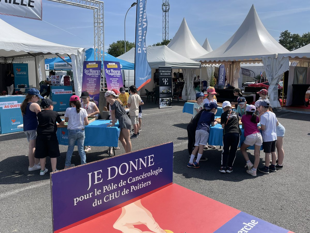 departement86's tweet photo. À Sport &amp; Collection - @500Ferrari contre le #cancer, le Département de la #Vienne accueille sur le pavillon Cheval de Bataille des classes de primaire pour des animations autour de la #santé et du #sport. #JOP2024 https://t.co/hAgFdl6PQd