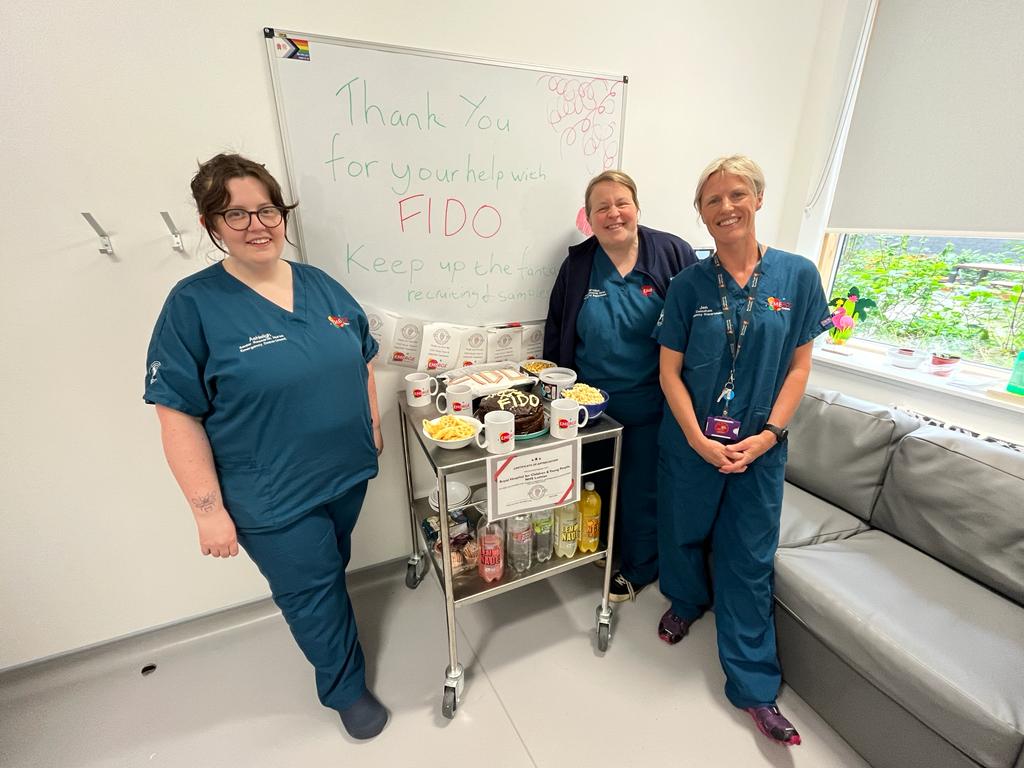 fido_study's tweet photo. Well done to 2 amazing teams @uhbwNHS and @EmergePaeds, who were awarded site of the month for April for the @fido_study. @PERUKItweep @WWIEM_QUB @NIHRresearch @RCollEM @mdlyttle @EdinburghACCORD @LothianChildren @AshleighHegan @cblackstock53 https://t.co/Ri1oYysfza