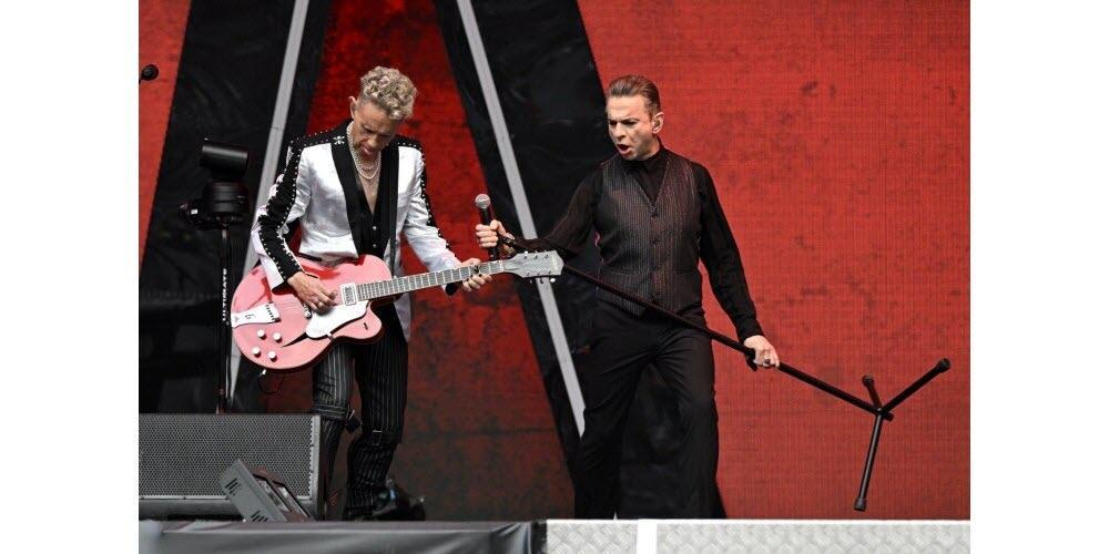PersonalMode's tweet image. Quelques photos sur notre site de #DepecheMode à #Lyon pour #MementoMoriWorldTour
buff.ly/3OT8Lfw