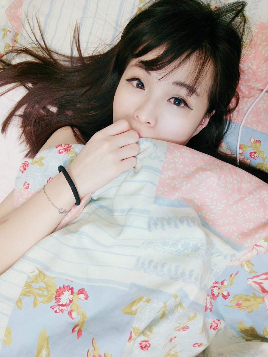 快過來我旁邊還有位置