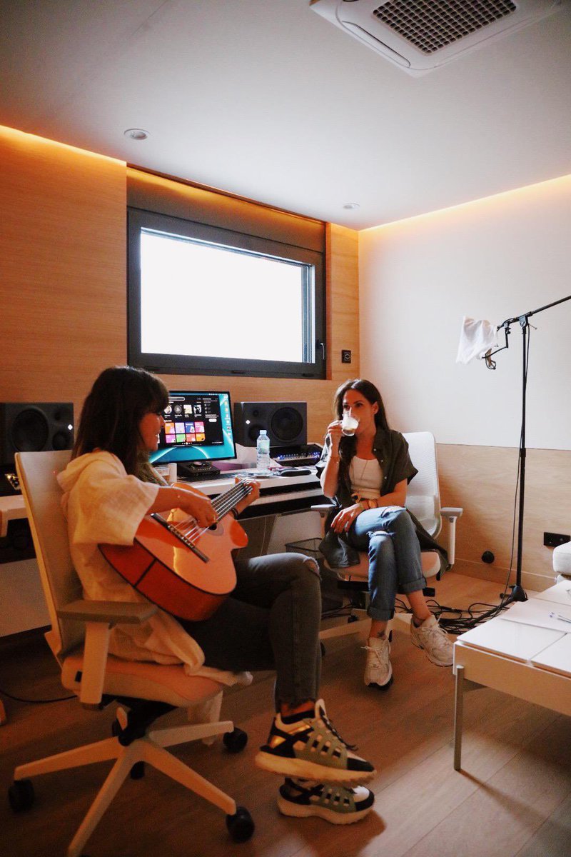 _MaluOficial_'s tweet photo. Pocas cosas hay más bonitas en la vida q saber q cuentas con alguien y para alguien… y esas somos nosotras… Q bien y q fácil siempre contigo @vanesamartin_ ! Te quiero amiga ❤️

Esto es por petición popular porq en realidad nosotras no queríamos… 🤷🏻‍♀️ 🤣🤣🤣 https://t.co/aQGI9q2B8K