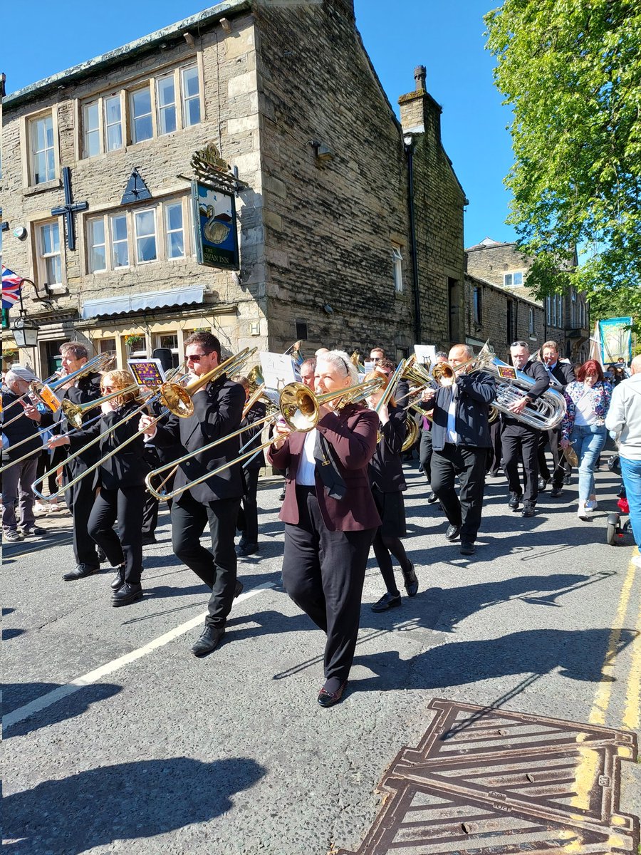 DonkeyDelph's tweet image. A lovely morning for the traditional Whit Friday walks in #Delph @SaddIndependent @FridayWhit @saddleworthlife