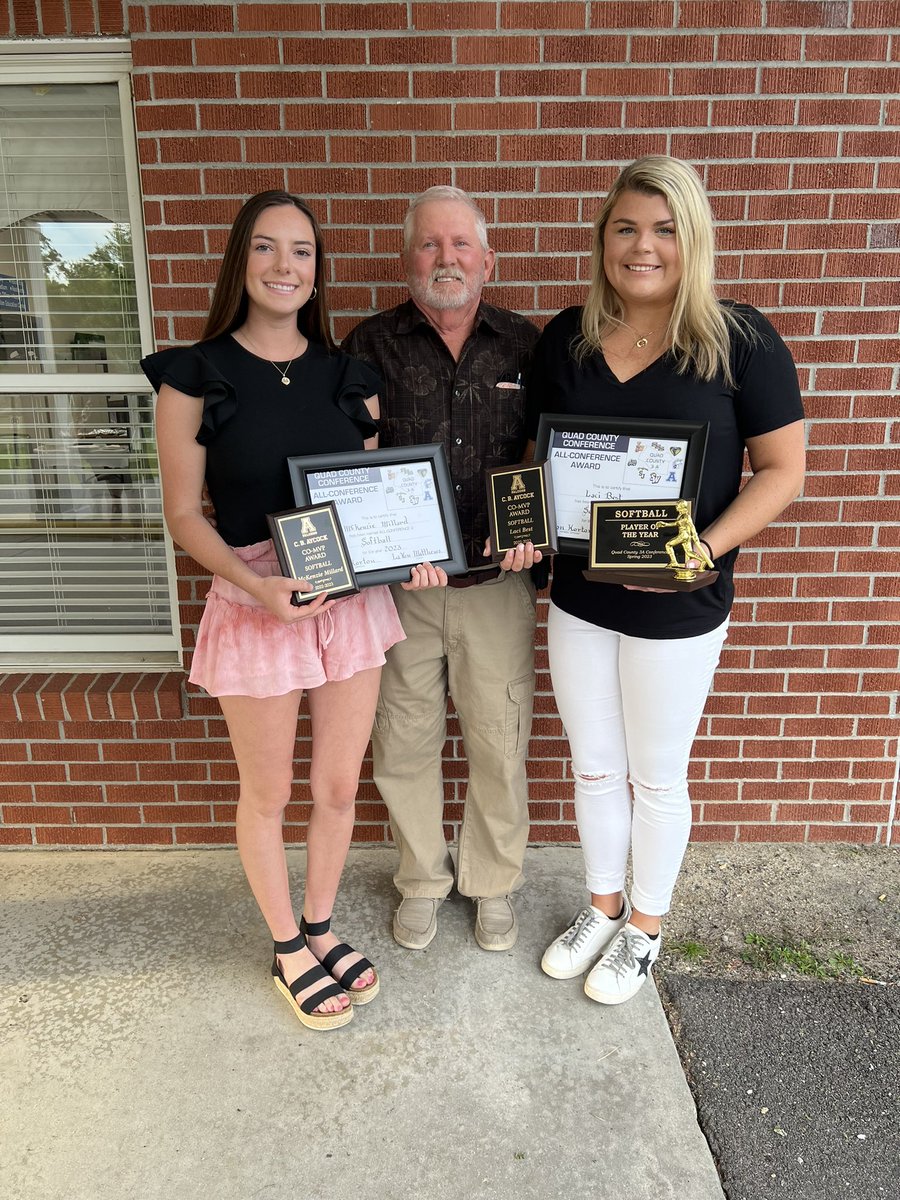 Last softball awards banquet at CBA for <a href="/laci06852044/">Laci Best UMO softball 💚</a> and me.  We shared the Co-MVP award and got All Conference.  Most proud of Laci for being selected the QCC Player of the Year!!!
