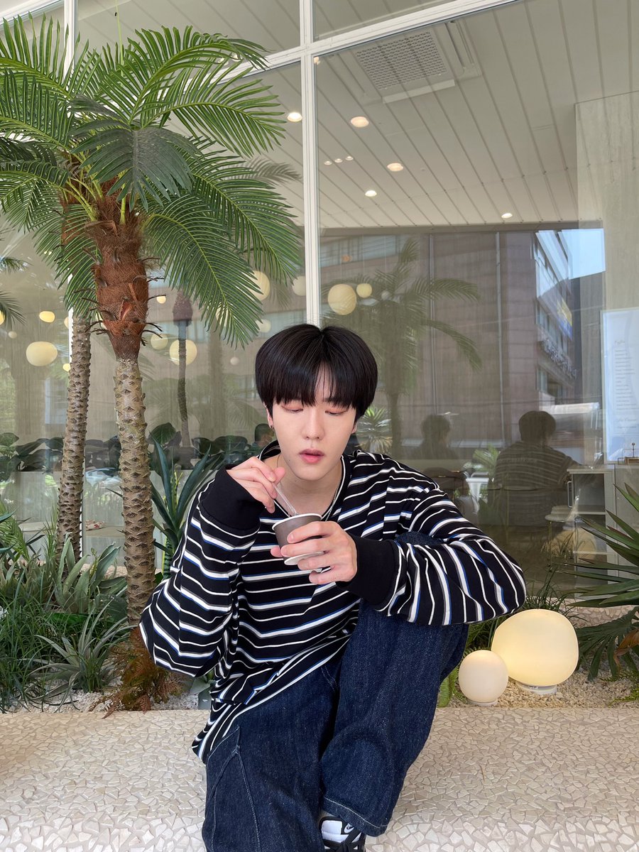 OmegaX_members's tweet photo. [#OX]

작년 9월 6일이래

#OMEGA_X #오메가엑스
#정훈 #JUNGHOON https://t.co/1oTqcuwV0y