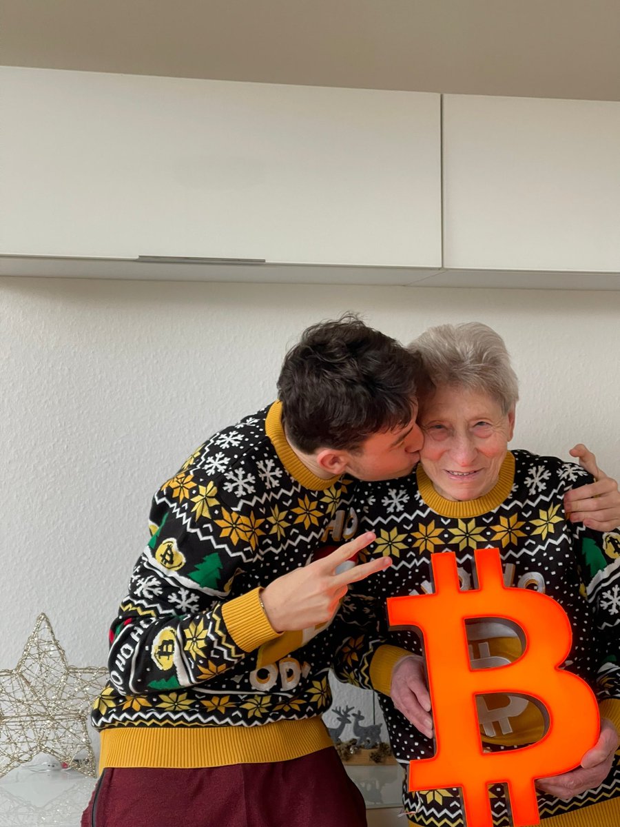 P_Breuninger's tweet photo. Happy Birthday to my One and only Girl ❤️ #bitcoin https://t.co/QyVBJizBj8