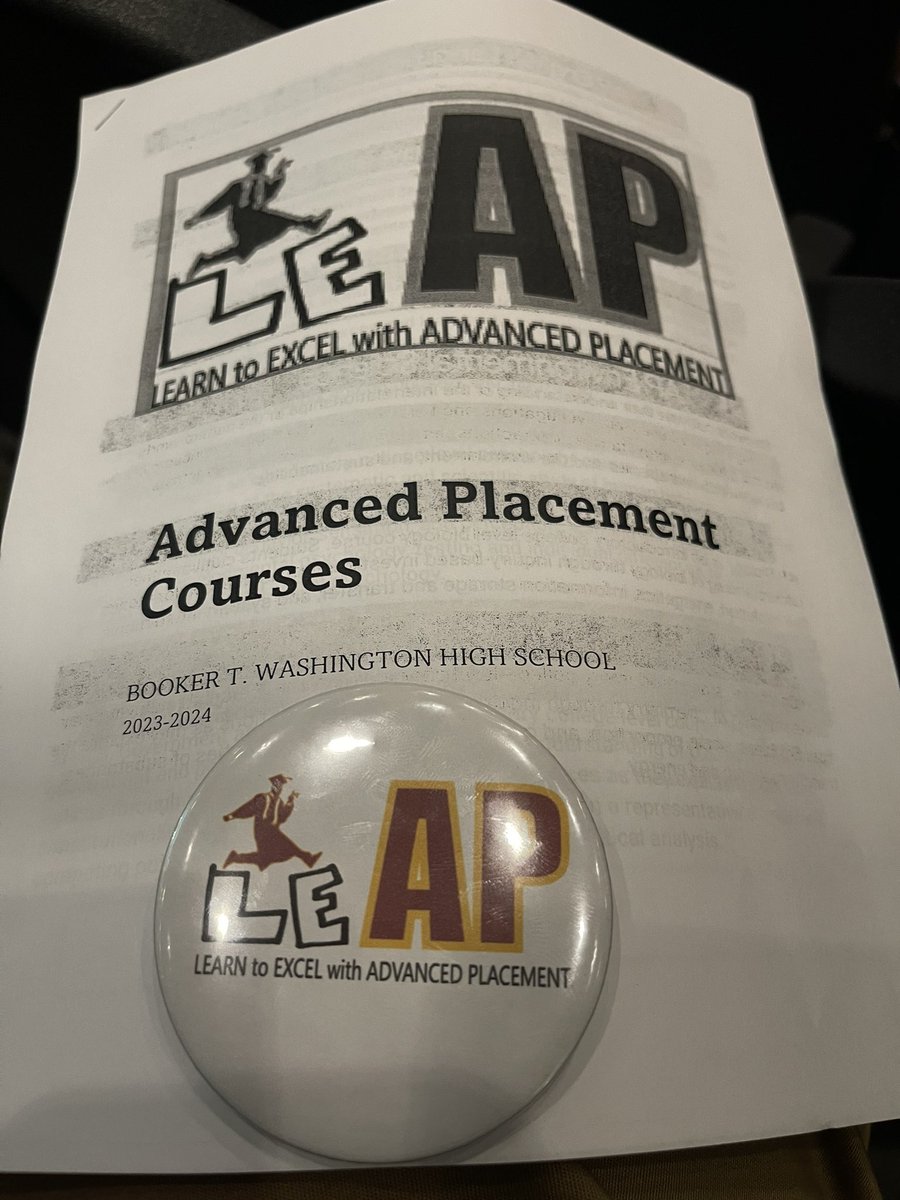 BTWBookers's tweet image. Advanced Placement Night was outstanding! Thank you Dean Mikeal Davis @_HamptonU for an outstanding presentation about the importance of taking AP classes. Our Bookers are ready to take the L.E.A.P. ( Learn To Excel With Advanced Placement) #LEAP #apclasses#BookerScholars