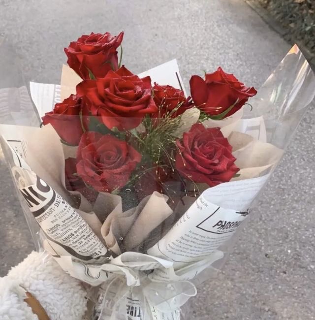 red roses