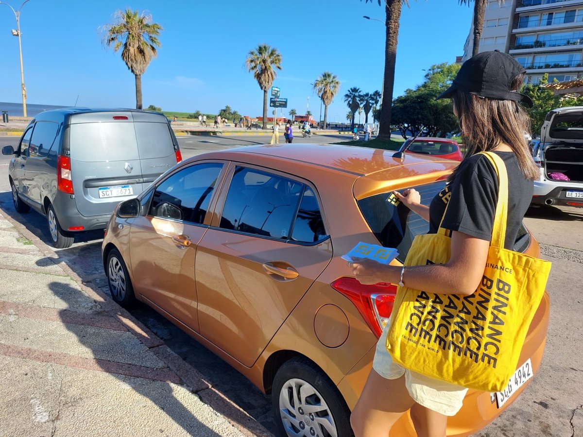 MayGordon01's tweet image. oneone.eth ✖ 币安6.1儿童节礼物23H开奖
感谢各位粉丝平时的支持，也感谢 #Binance📷📷 提供的3套周边抽奖

#币安 是很多人的首选交易所，毕竟大所全球化也值得信赖。即将到来的六一儿童节，也希望大家能保持童真，保持对行业的热爱。
关注：@binancezh + @MayGordon01