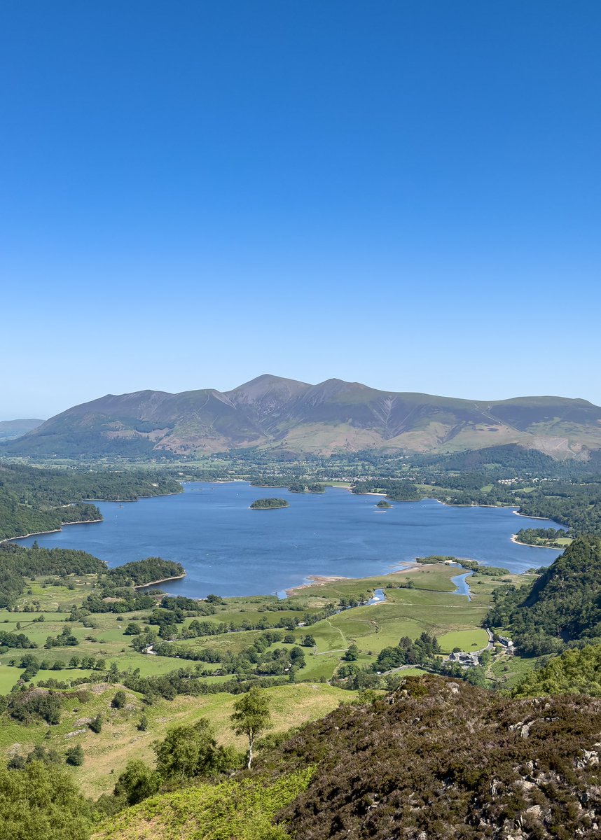 “Exquisitely lovely” (Wainwrights words) view down Derwent Water towards Keswick from King’s How after Grange Fell Wainwright #193 😎