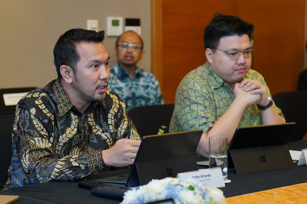 This week, I visited <a href="/MicrosoftID/">Microsoft Indonesia</a> where I met three incredible enterprises supported by our #EntrepreneurshipForPositiveImpact program, who all have an important role to play in Indonesia's ambitious national transformation program. Thank you to iSeller, Volta &amp; Jejakin.