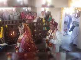 Morari Bapu of Saurashtra desh opened yet another dark chapter in religious domain by organizing marriage of Hindu couple in crematorium. Such Satanism does not exist in Hinduism, but it was practiced in Gujarat.