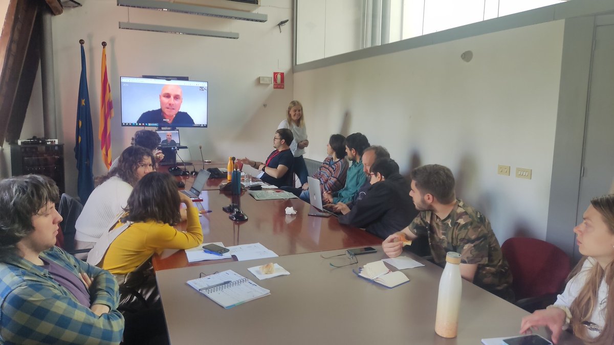 LeaderCAUC's tweet photo. I avui últim dia amb el projecte #FromEuToYou  on hem parlat del projecte @cowocatrural per intentar establir sinergies entre Itàlia i Catalunya. 🫶 https://t.co/n9YopW66I5
