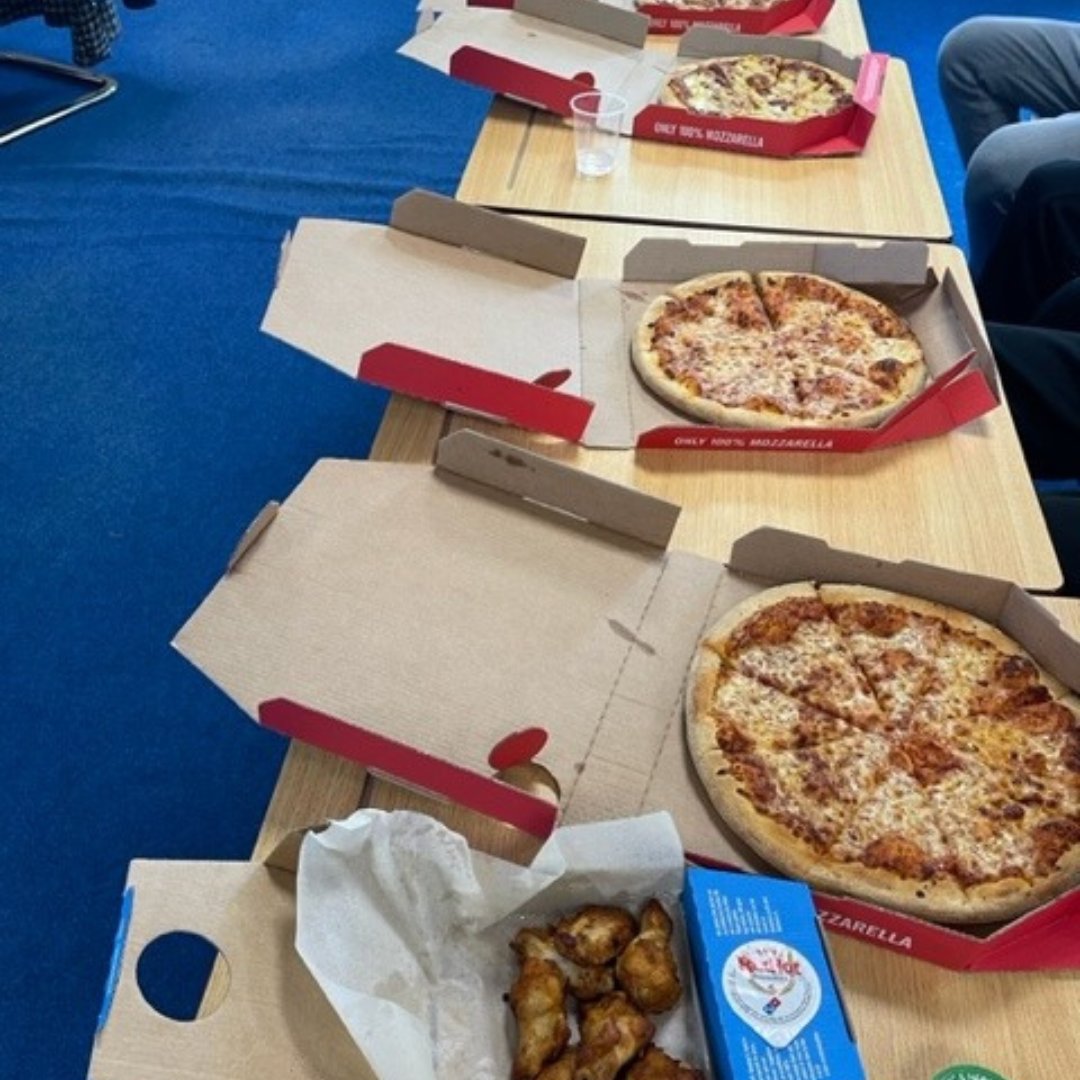 schoolofcoding's tweet image. AEP reward afternoon from last week! 🍕

Congratulations, students, on your hard work this term! One more push until the summer holidays ☀️

#AEP #codingeducator
