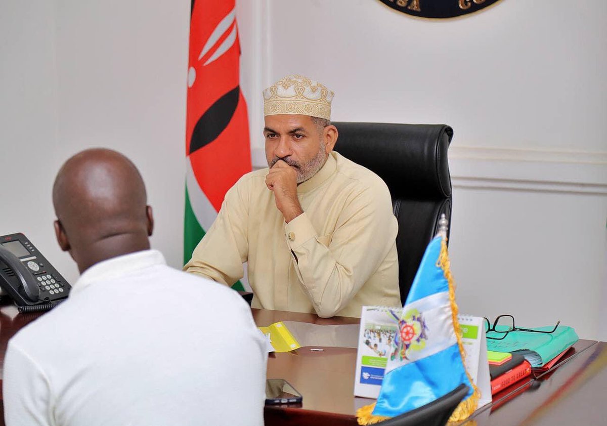 Consulting with H.E Governor Abdulswamad Shariff Nassir. We discussed a myriad of issues that seek to further propel our County forward. 

<a href="/A_S_Nassir/">Abdulswamad Sheriff Nassir</a> <a href="/MombasaCountyKe/">Mombasa County</a>