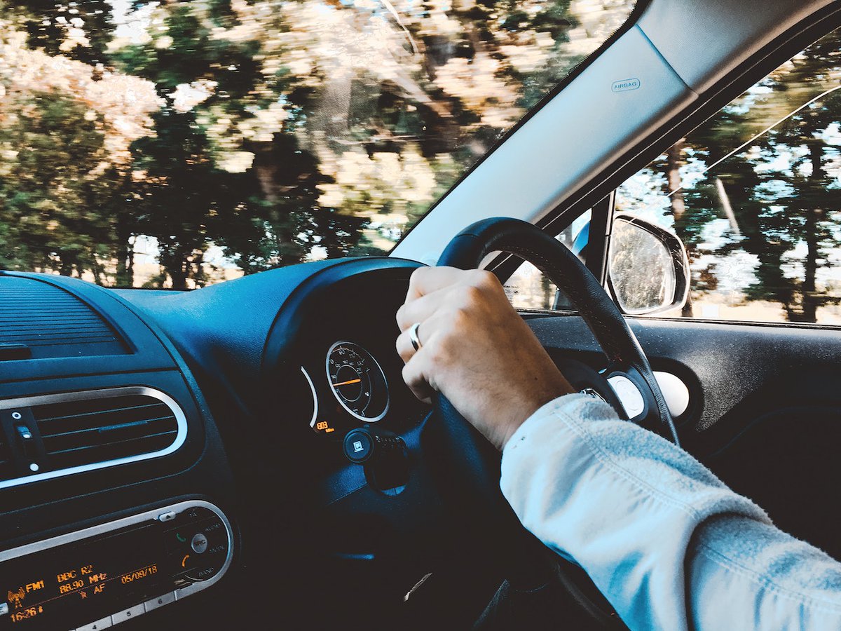 Failed a test or three already and have no idea where you're going wrong? Don't worry, I can rescue you! I'll have you feeling confident behind the wheel and we'll make sure you get that licence next time.
bit.ly/3Fc1AZh
#drivingtest #drivinglicence #learntodrive