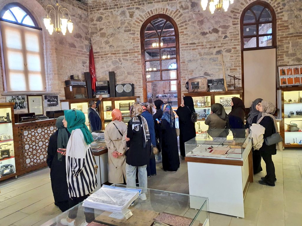Konya İl Eğitim Tarihi Müzesi (@konyailegitim42) on Twitter photo Selçuklu Halk Eğitim Merkezi Müdürlüğü öğretmen ve öğrencileri Konya İl Eğitim Tarihi Müzesini ziyaret ederek bilgi aldılar.
<a href="/gokhanmurat1/">Murat YİĞİT</a>
<a href="/servetal61/">Servet ALTUNTAŞ</a> <a href="/konyamem/">Konya İl MEM</a>
#Konya #Eğitim #Eğitimtarihi #Müze #Konyailegitimtarihimuzesi #Selcukluhalkegitim Selçuklu Halk Eğitim Merkezi Müdürlüğü öğretmen ve öğrencileri Konya İl Eğitim Tarihi Müzesini ziyaret ederek bilgi aldılar.
<a href="/gokhanmurat1/">Murat YİĞİT</a>
<a href="/servetal61/">Servet ALTUNTAŞ</a> <a href="/konyamem/">Konya İl MEM</a>
#Konya #Eğitim #Eğitimtarihi #Müze #Konyailegitimtarihimuzesi #Selcukluhalkegitim