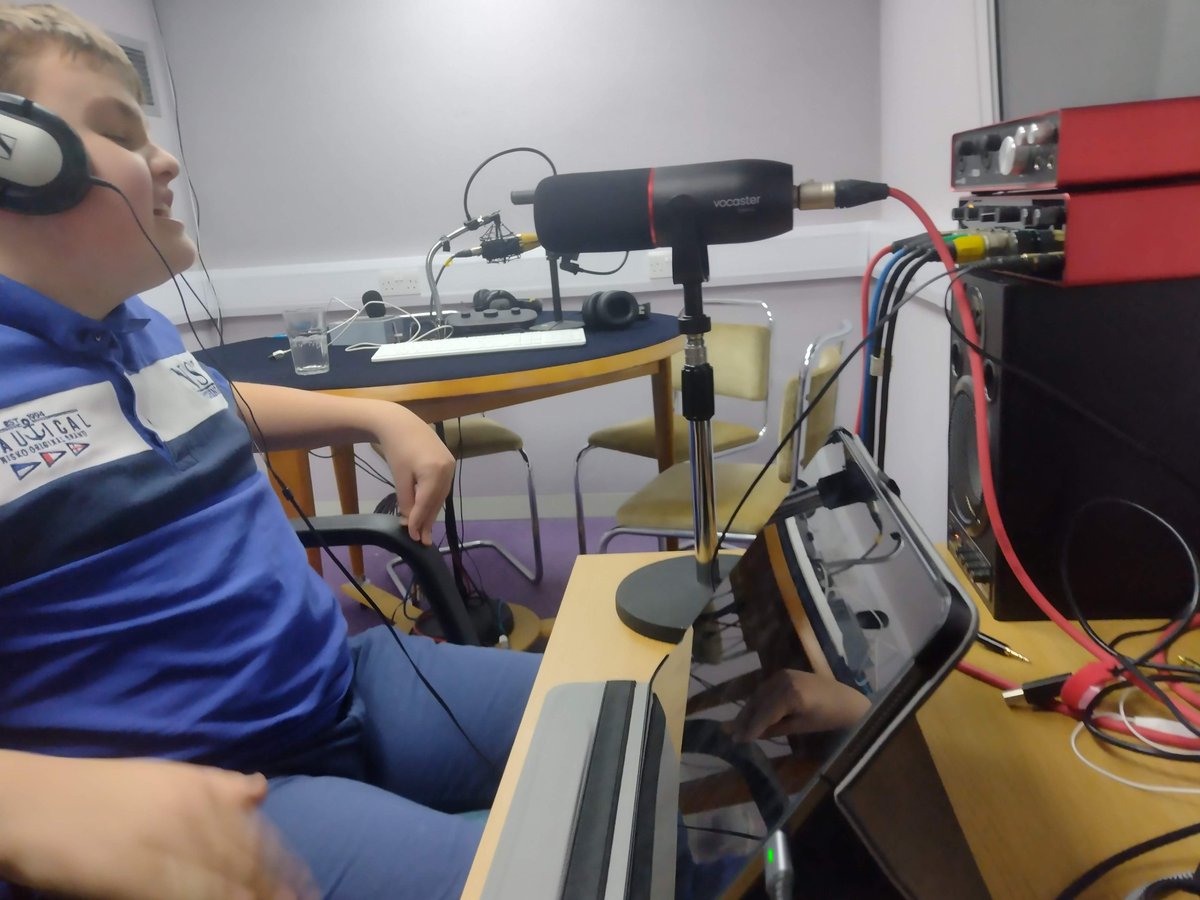 One of our members had a great time yesterday using Apple and Focusrite technology to create music, sing, and be a radio DJ! @Anthem_Cymru @youthmusicuk @youthmusicnet @WelshGovernment @PostcodeLottery @SightLifeWales