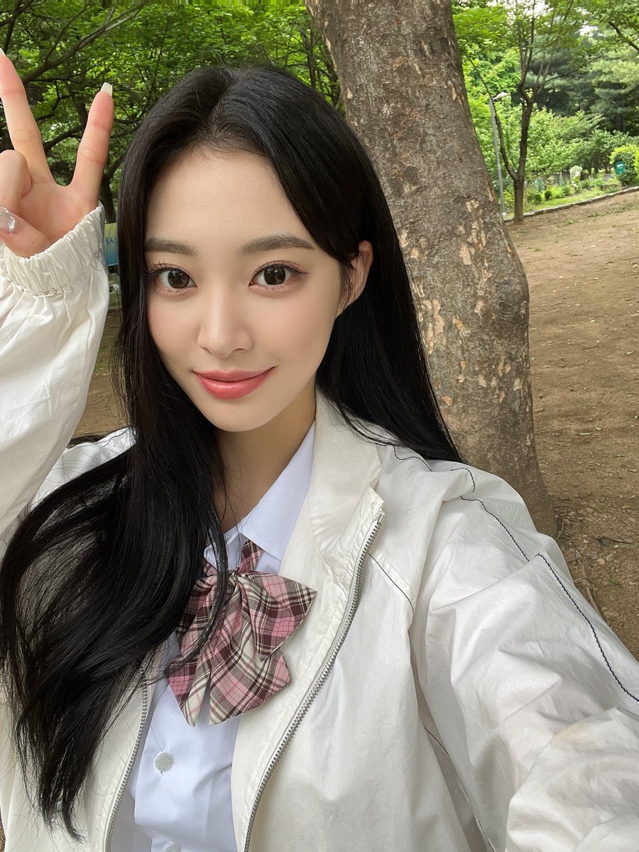 wklybbl's tweet photo. 230602 🦌 7:50pm kst https://t.co/1xRco6wMoT