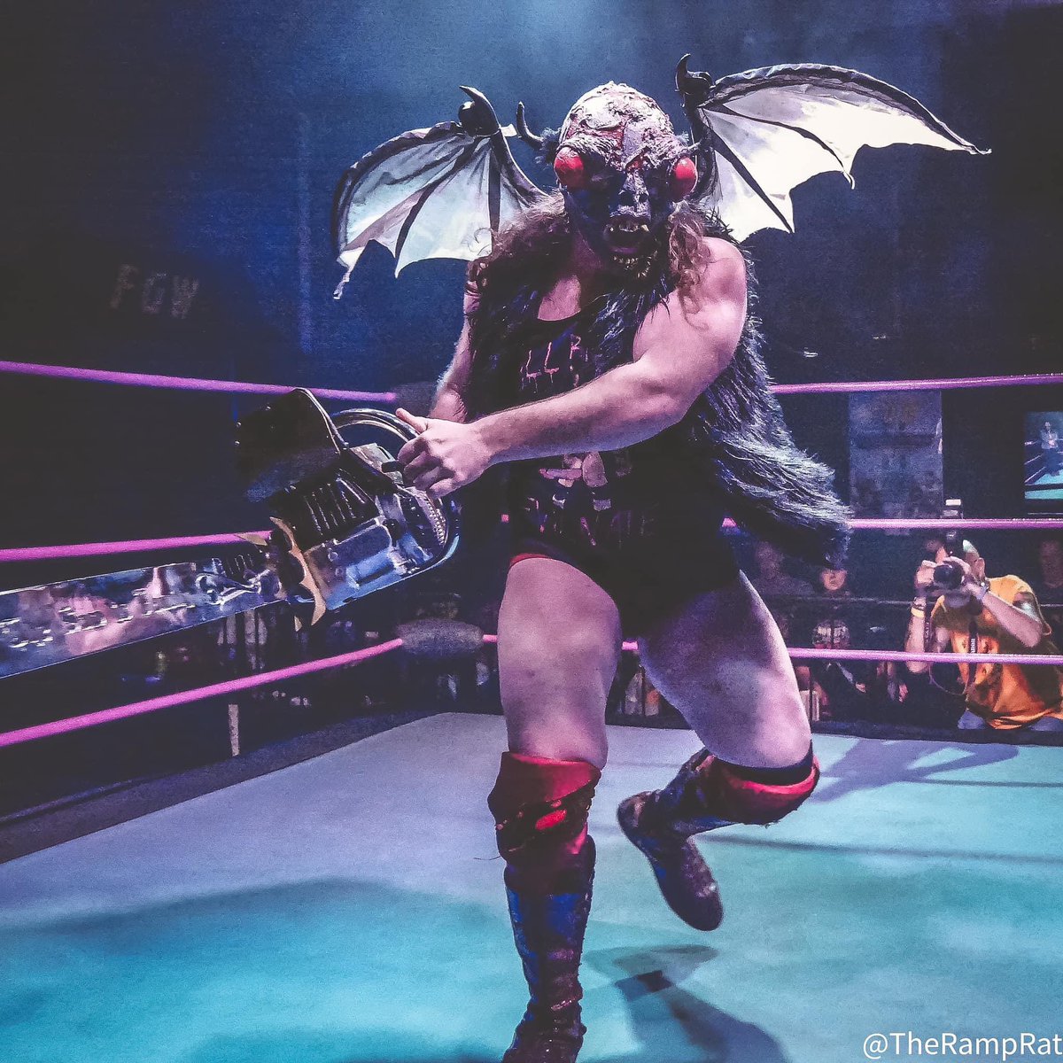 Mothman Face attacks

📸 The RampRat 

#evilnate #natehewitt #killbilly #urbanlegend #backwoodsbuzzsaw #iamcropsey #heebiejeebies  #slasher #wrongturn #professionalwrestler #independentwrestler  #thesawisfamily  #leatherface #texaschainsawmassacre #pikevilleky #horror #mothman