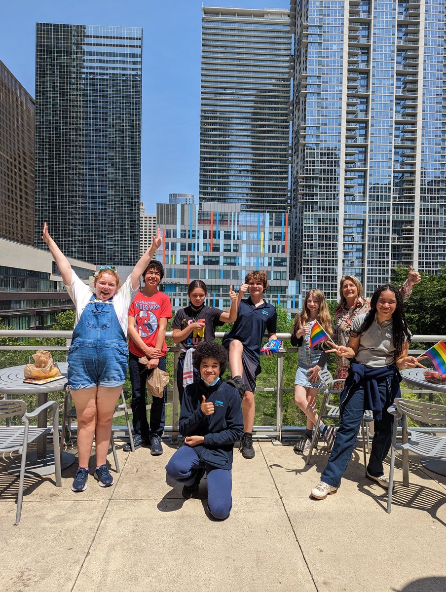 SuzanneGiacotto's tweet photo. How do we connect with cultures around the world ? Food! GEMS Middle School Cooking Club learns about the magic of cheeses from around the world as they transform into a party favorite, the Charcuterie Board @GWAcademyChi @MarianosMarket @AATFrench #ChefChris https://t.co/VSw2amlWfs