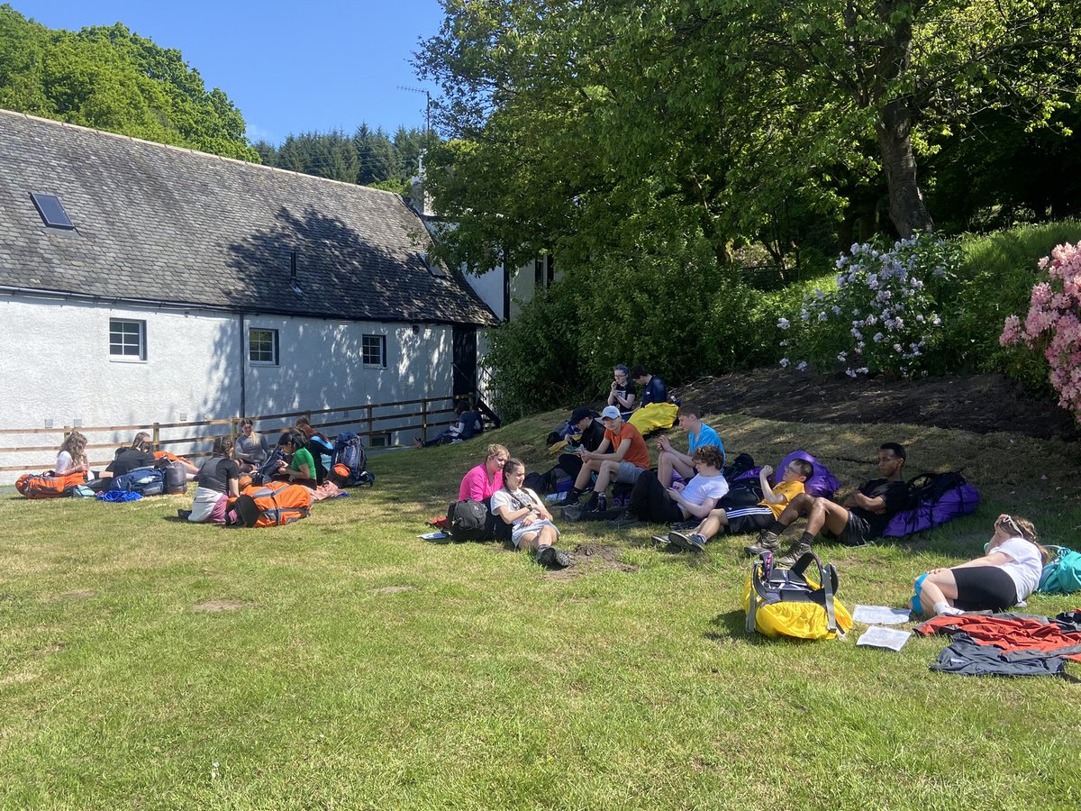 Having a relaxing lunch break in the sun! 

#iamdofe #nearlythere #outdoorlearning @StAndrewsHS @sahs_science @SahsPersonal @DofE @DofEScotland @NLCYouthwork @gillianCLD @MrShaw288 thanks @Glengoyne for letting us rest in the shade