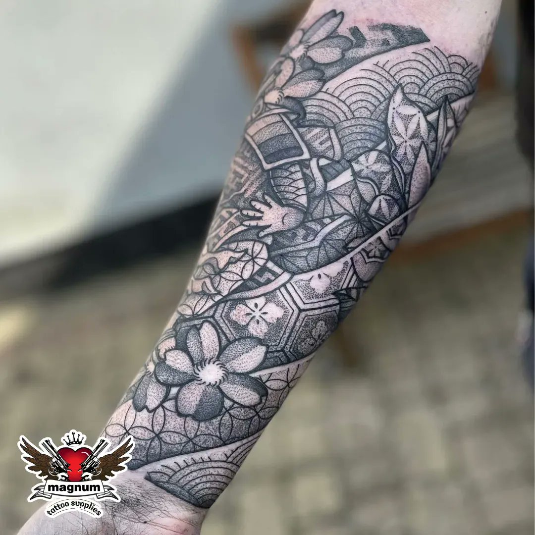 MagnumTattoo's tweet photo. Cool forearm piece by Paul Davies made using #magnumtattoosupplies π
#blackwork #blackworktattoo #blxckink #dotworkersubmission #dotwork #geometric #geometrip #geometrictattoo #patterntattoo
https://t.co/Wk4buMAXng https://t.co/kSrnSwO5ns