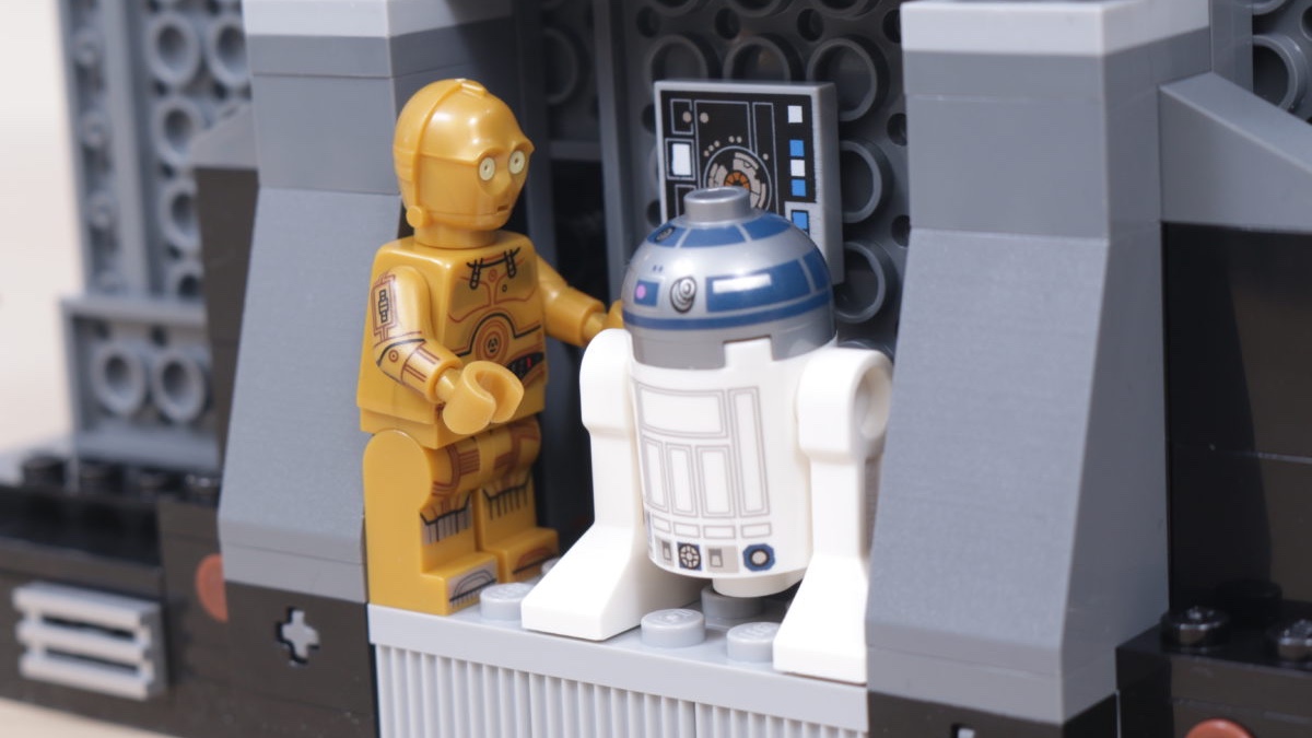 The best LEGO Star Wars R2-D2 minifigure to date has only appeared in one model so far, but it’s making a comeback in a much more affordable set this summer.

brickfanatics.com/best-lego-r2-d…

#LEGO #LEGONews