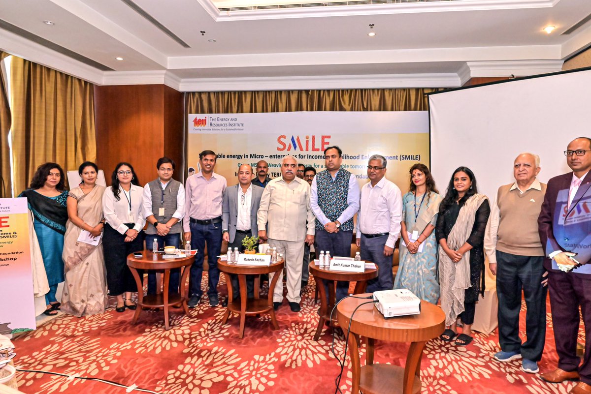 SMILE tweet media