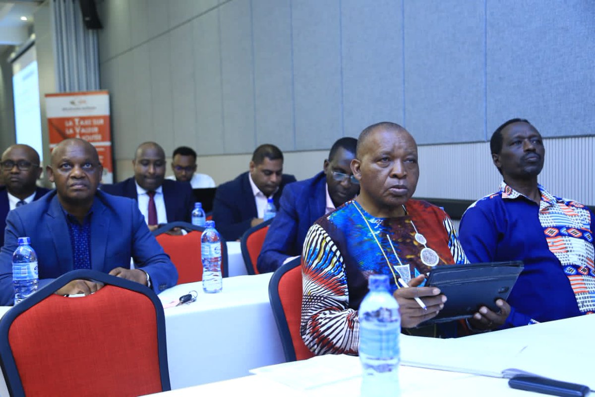 OBR_BI's tweet photo. La @BankiNkuru en collaboration avec @OBR_BI procède au lancement officiel du module de déclaration d'importation facilité par le système "ASYCUDA WORLD" développé par l'Office #Burundi-ais des Recettes. 
@FinancesBdi @eacmarkup https://t.co/1rYDeG3jyn
