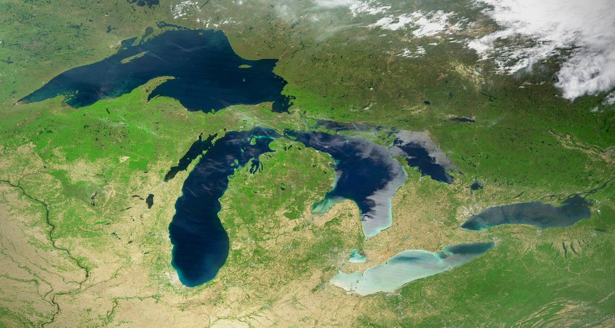 Amazing cloud-free day in the Great Lakes 🧡💛💚💙 

Superior, Michigan, Huron, Erie & Ontario, #Canada–#UnitedStates 2023-05-26 - Terra/MODIS 🛰️