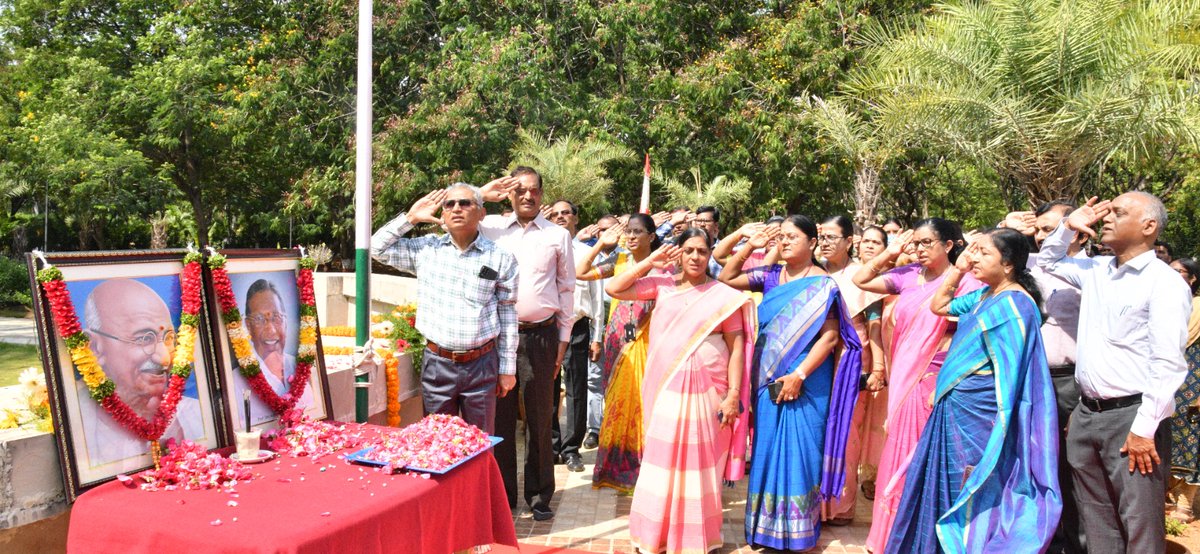 On the eve of Telangana Tenth State Formation Day on 02.06.23, Dr.M.Venkata Ramana, Registrar, PJTSAU along with University Officers, Teaching & Non-teaching Staff paid floral tributes to Shri Prof. Jayashanshankar and unfurled the national flag at Admin office, PJTSAU, R'nagar.