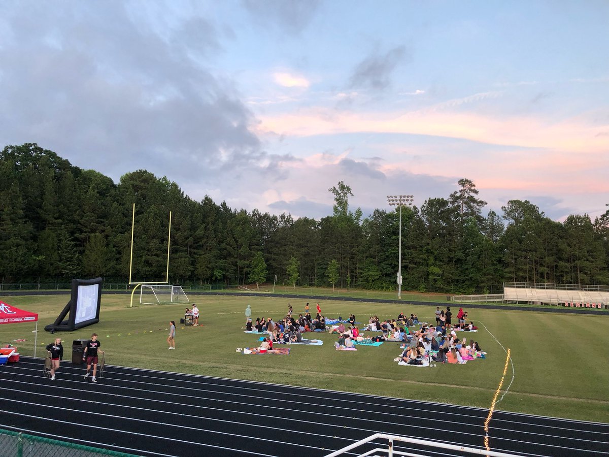 Senior Sunset for the Class of 2023! Movie at Mustang Stadium!!! 🎥🍿