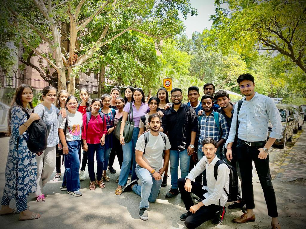 SkillCircleteam's tweet image. 🎓🎉 Celebrating the graduation of Batch WD-112 and WD-118, the digital warriors who have conquered the digital landscape with their skills and determination. Congratulations to all on this remarkable achievement! 🌟💪✨ #BatchCompletion #DigitalWarriors